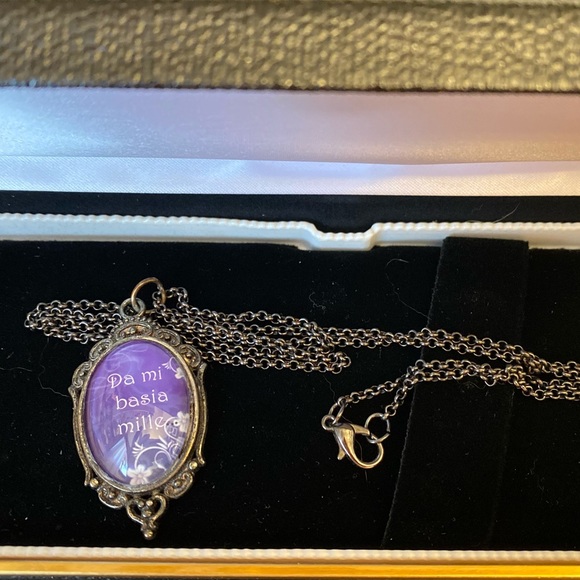 “Outlander” A Thousand Kisses Necklace - Picture 2 of 7